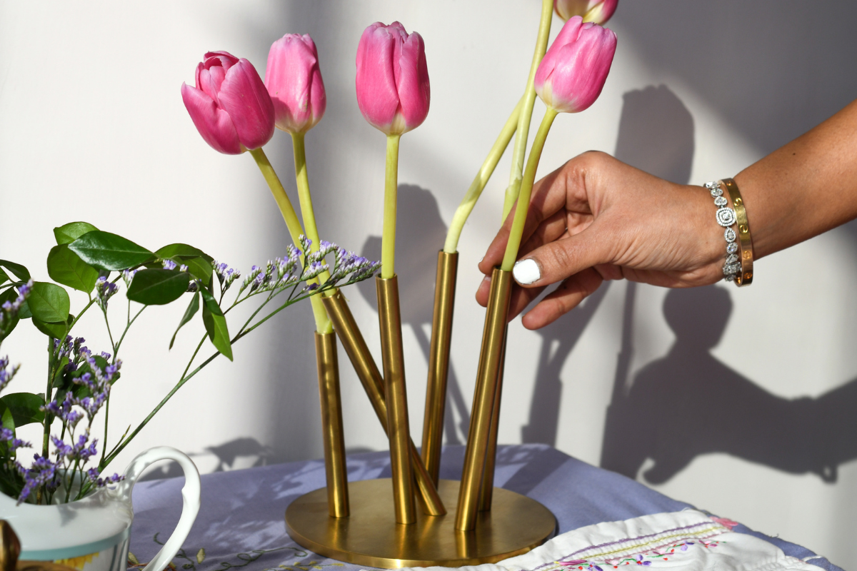 How to Style Indoor Plants in Your Kitchen and Living Space