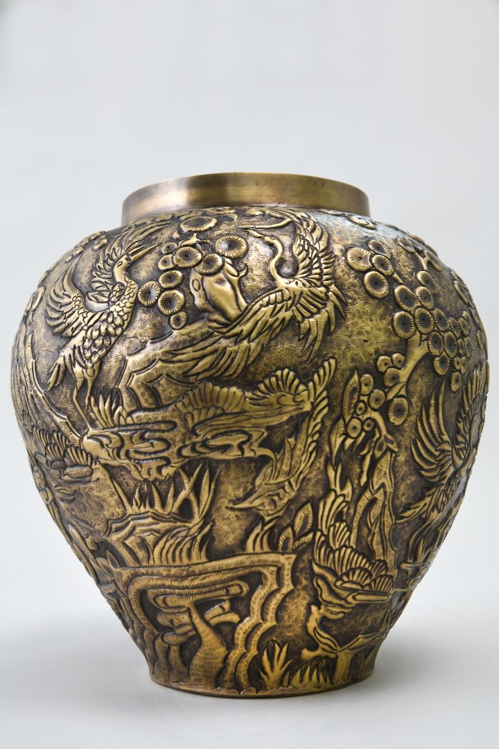 Byaas | Sculpted Crane Repoussé Heirloom Vase, Brass (view 2)