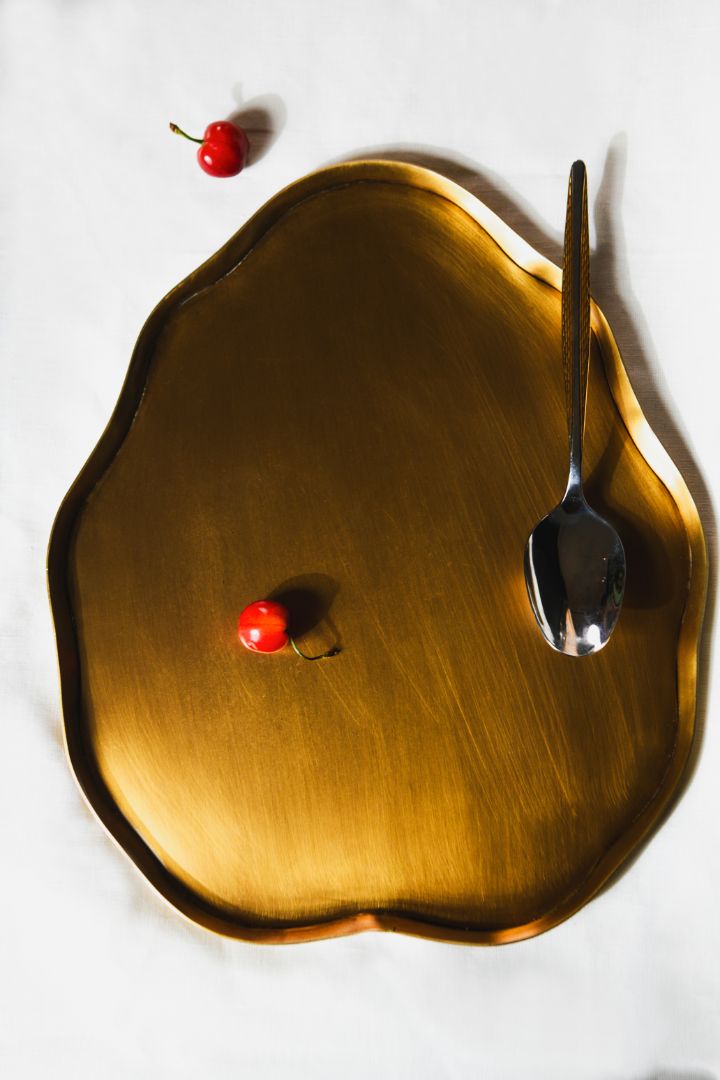 Ribbon Wave-Rim Burnished Brass Oval Platter