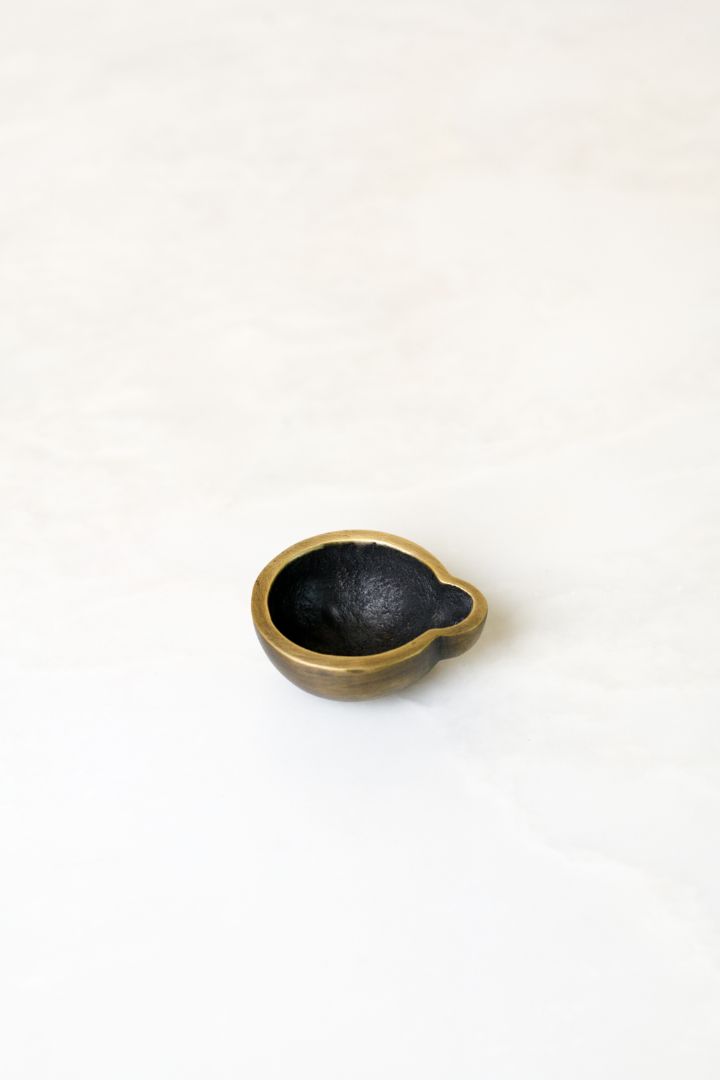 Diya Burnished Brass Tealight Holder – Large