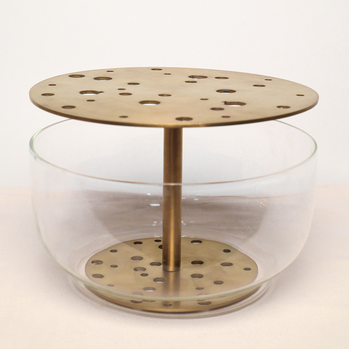 Anaar Bloom Ikebana Brushed Brass Vase – Medium