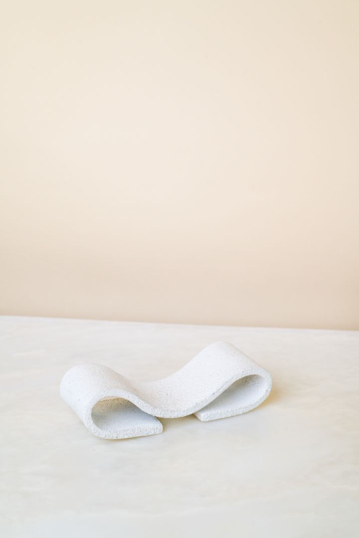 Byaas | Onda Symmetrical Wave Incense Stick Holder, Textured White Iron (view 2)