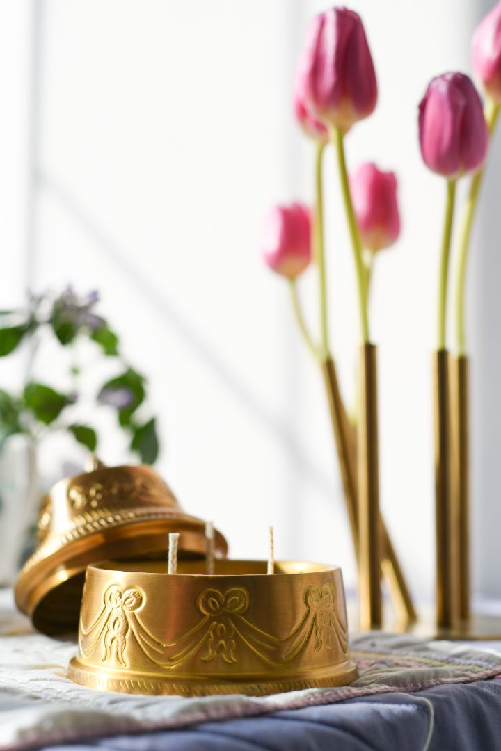 Byaas | Zero Calorie Cake Candle, Burnished Brass (view 2)