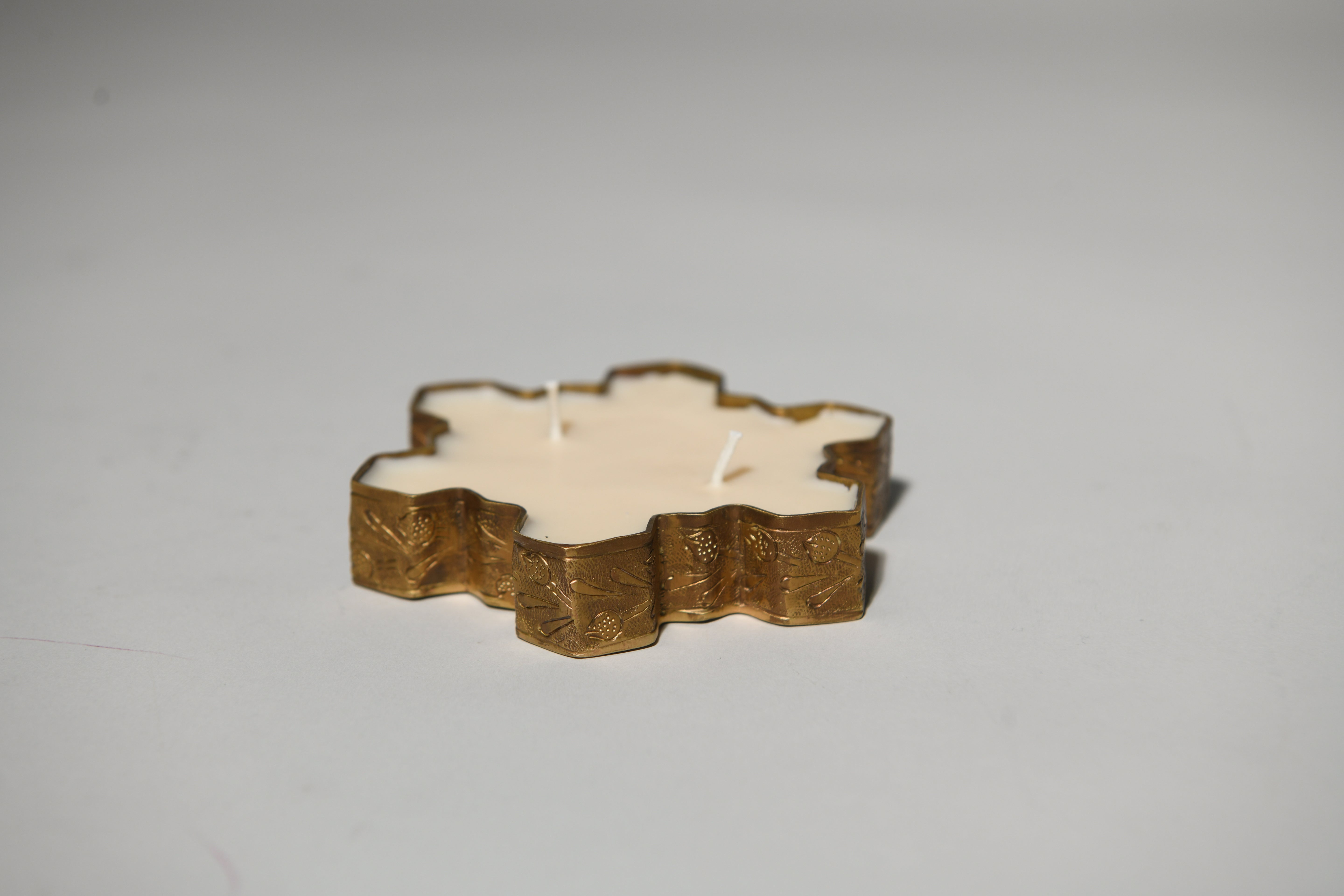 White Christmas - Snowflake Candle